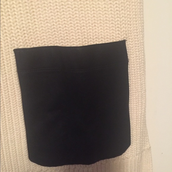 Banana Republic sweater - Picture 2 of 4